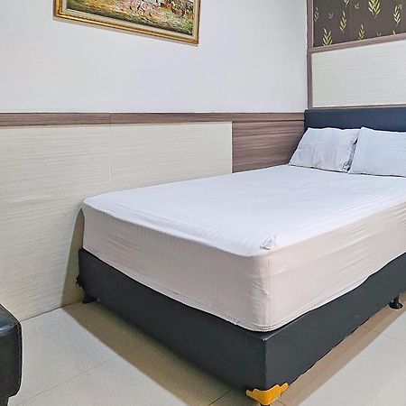 Wisma Brata Mitra Reddoorz スカブミ エクステリア 写真